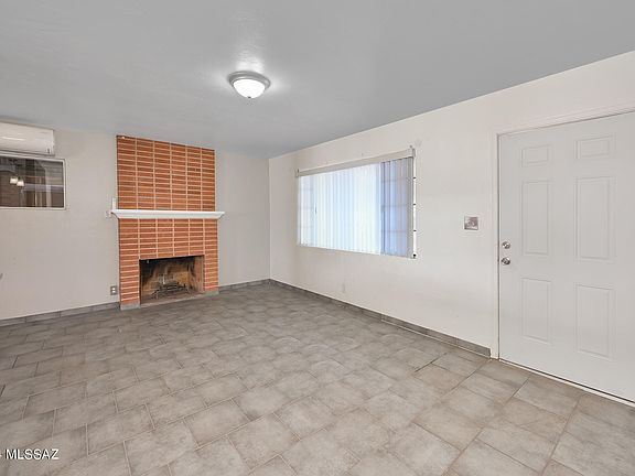 5th image of 520 E Laguna St