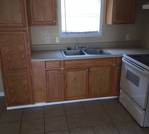 3rd image of 641 Largo Dr