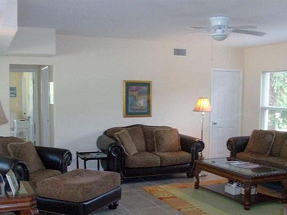 3rd image of 1001 S Lakeside Dr