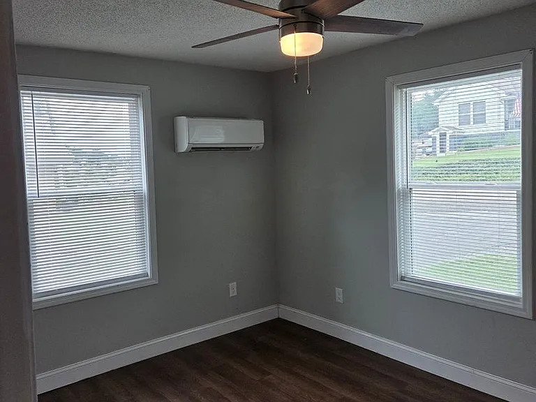 1744 Granby Rd — Photo 18