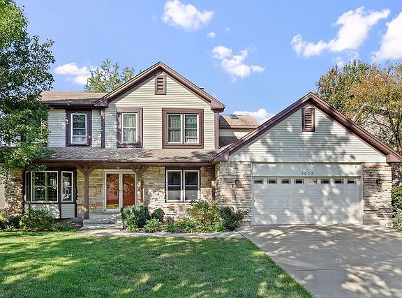 2nd image of 2020 N Oak Wood Dr