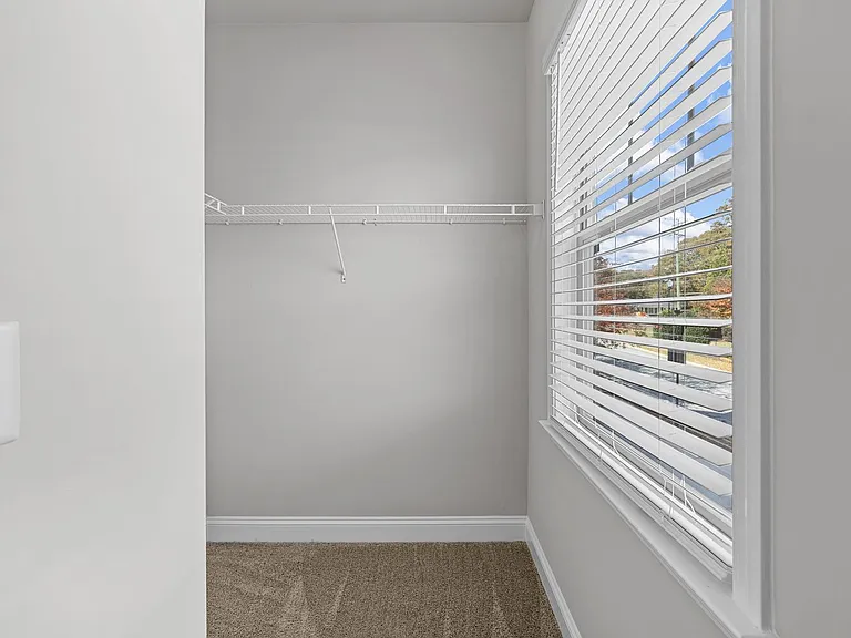 4 Tatum Ln — Photo 18