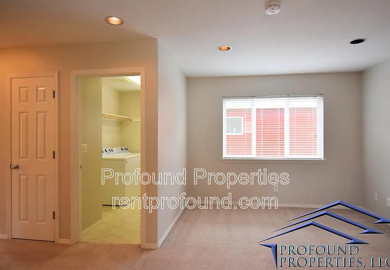 6055 SW 208th Pl — Photo 6