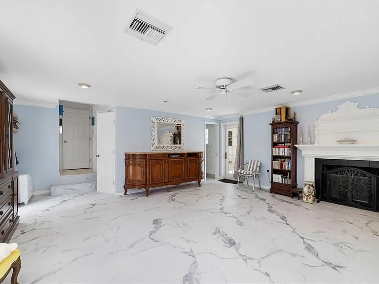 515 Florida St — Photo 42