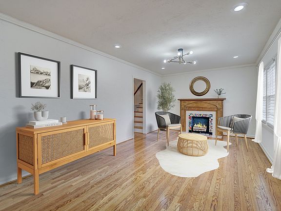 2nd image of 2516 Cummings Dr