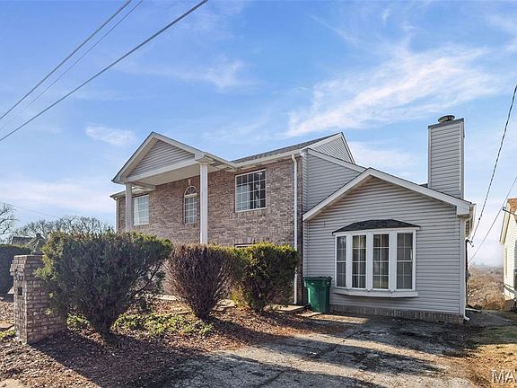 4th image of 32 Hilltop Pl