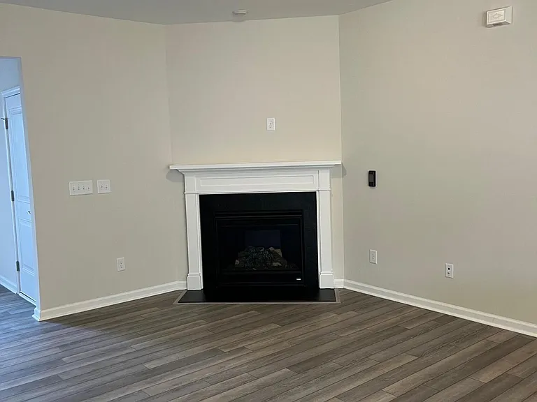 1406 Smoky Mountains St — Photo 17