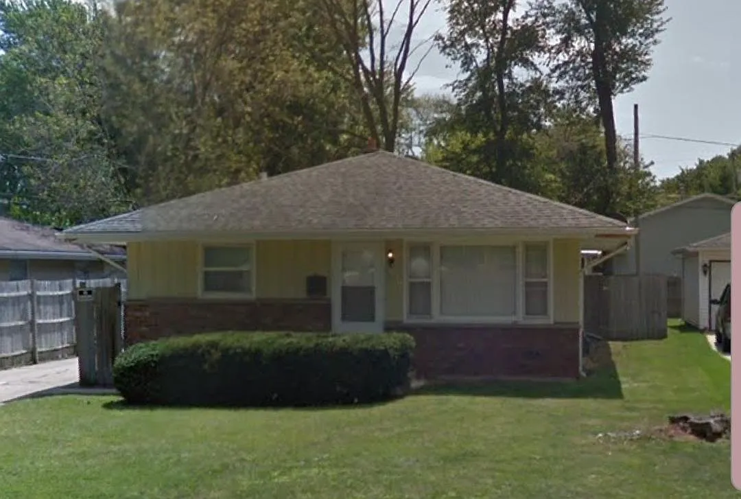 1517 33rd St photo 1