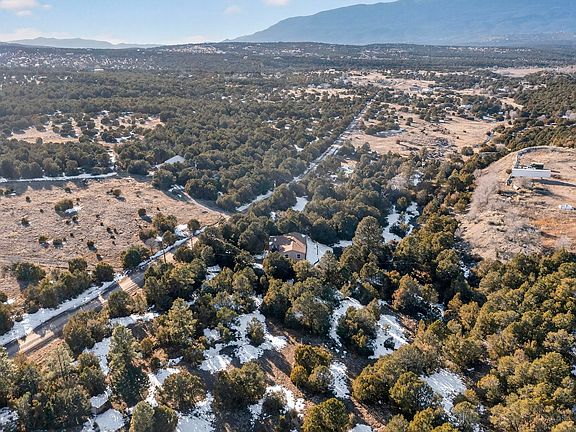 4th image of 279 Sedillo Rd