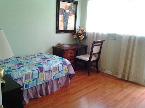 3rd image of 122 Landana St