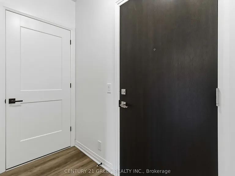 102 Grovewood Cmn #242 — Photo 7