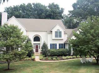 1035 Little Ridge Dr, West Chester, PA 19382
