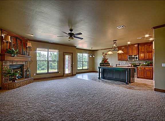 5th image of 2401 Shoreline Dr