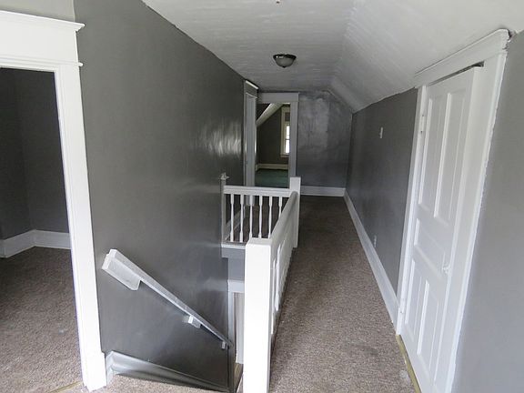 4th image of 1824 Grandview Ave