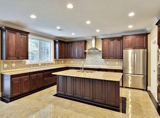 101 Awkard Ln, Silver Spring, MD 20905