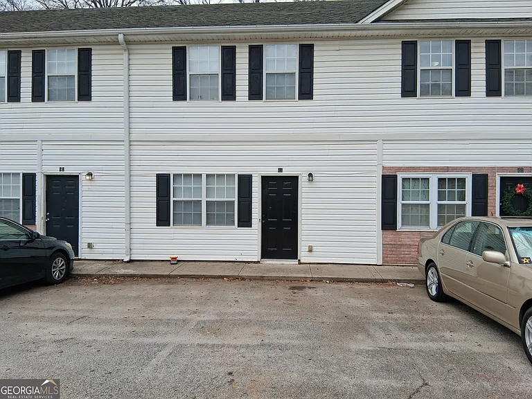 209 E Wilson St #28 — Photo 2