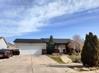 2911 Ptarmigan Dr, Evans, CO 80620