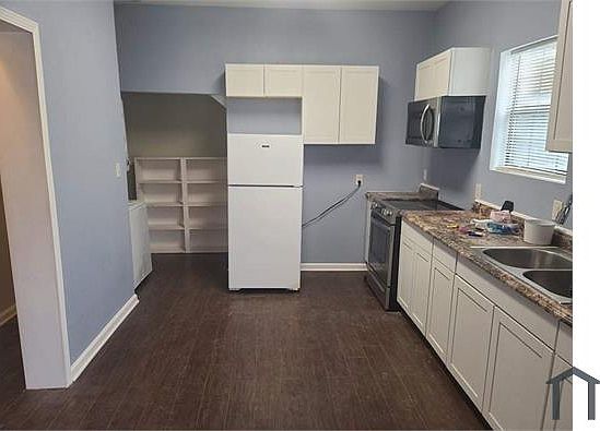 2nd image of 1405 Evalon St #B