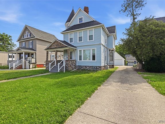 2nd image of 520 Central Ave