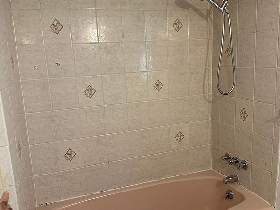 5th image of 22 Colin St Floor 1