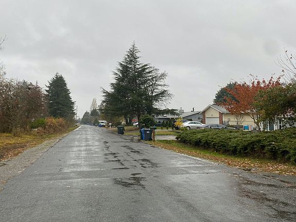 5th image of 220 118th St E