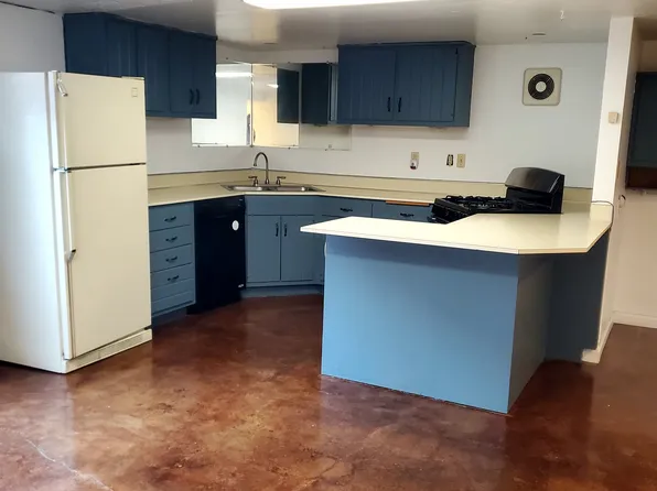 3303 SE Roswell St #B, Portland, OR 97222