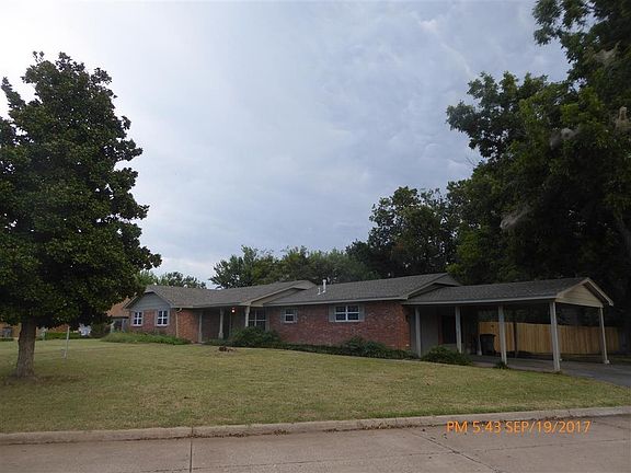 2nd image of 805 NW 41st St