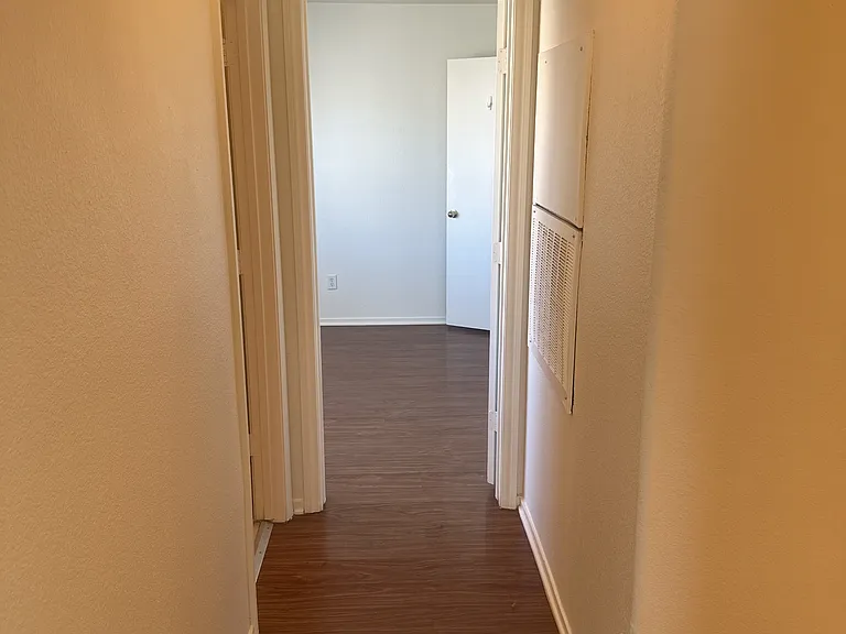 9914 Keephills St — Photo 12