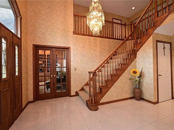 2nd image of 3664 Parsons Pond Cir