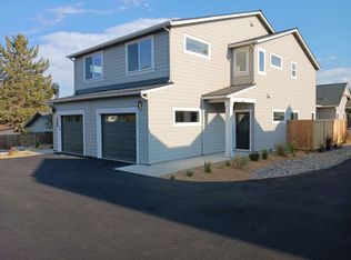 455 SW 27th St #2, Redmond, OR 97756