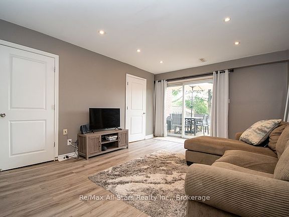 5th image of 72 Martin Rd #16