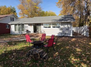 918 W Lake Dr, Detroit Lakes, MN 56501