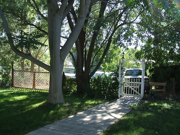 3rd image of 240 Douglass Way