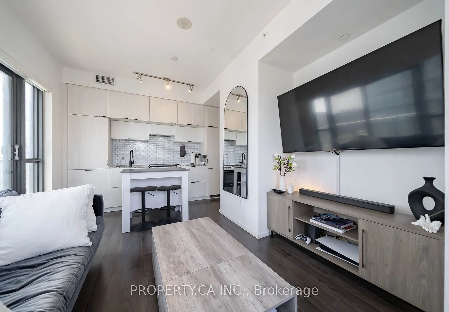 2 bed, $2,750 — Photo 3
