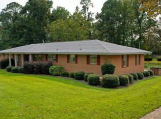 104 Edgewood Rd, Glennville, GA 30427