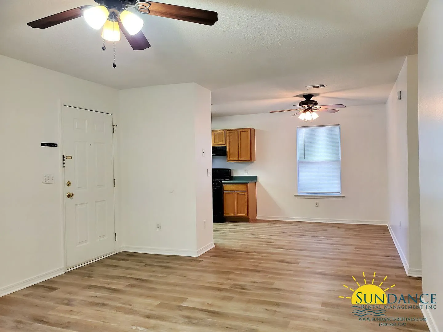 Great 4 Bedroom Home in Fort Walton! — Photo 4