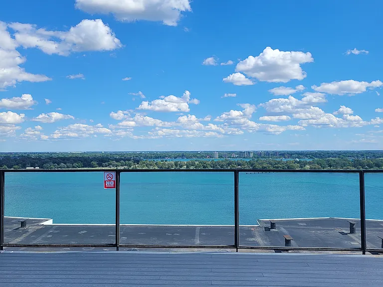 Rooftop deck