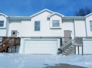 2237 Oakleaf St APT 2, Coralville, IA 52241