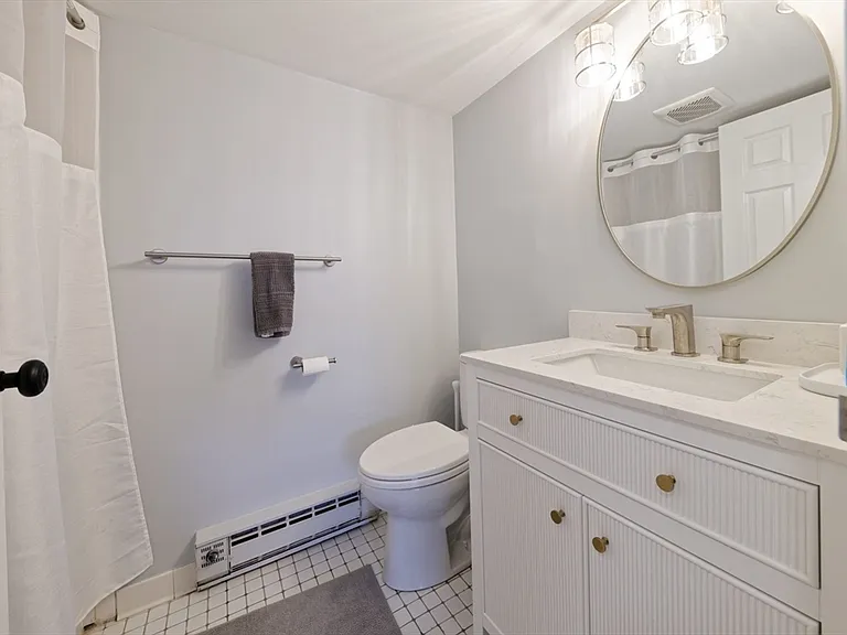 125 Pleasant St #201 — Photo 3