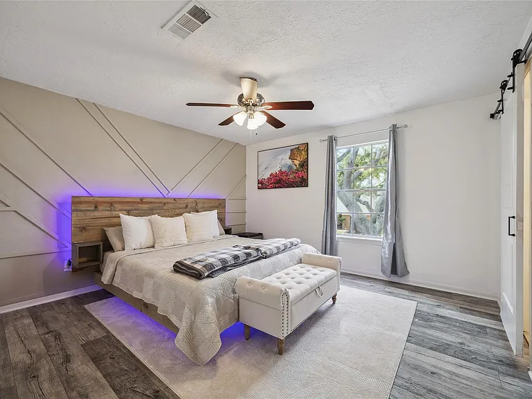 15302 La Mancha Dr — Photo 11