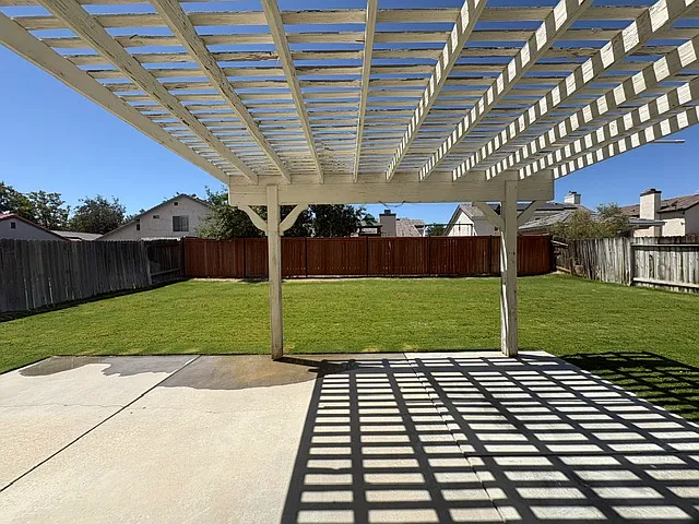 2344 Langhorn St — Photo 22