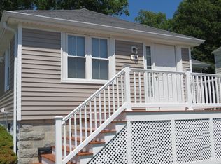 78 Barrows St, Somerset, MA 02725