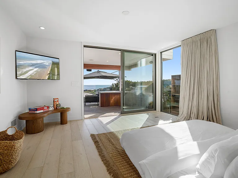 Let the waves be your morning alarm.