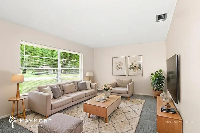 3 bed, 2.0 bath, 1738 sqft, $1,945 — Photo 4