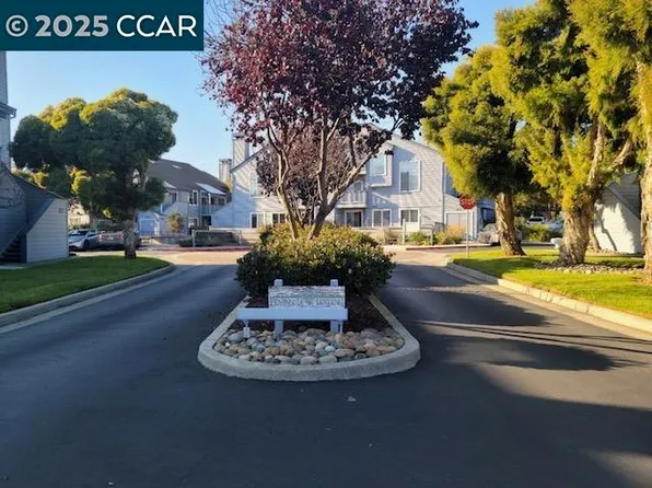 473 Cork Harbour Cir APT A, Redwood City, CA 94065