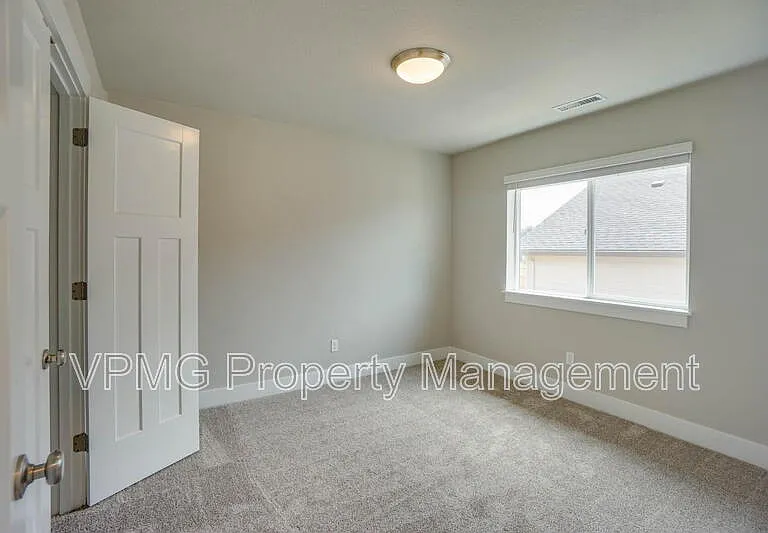 2347 E Otter Loop — Photo 17