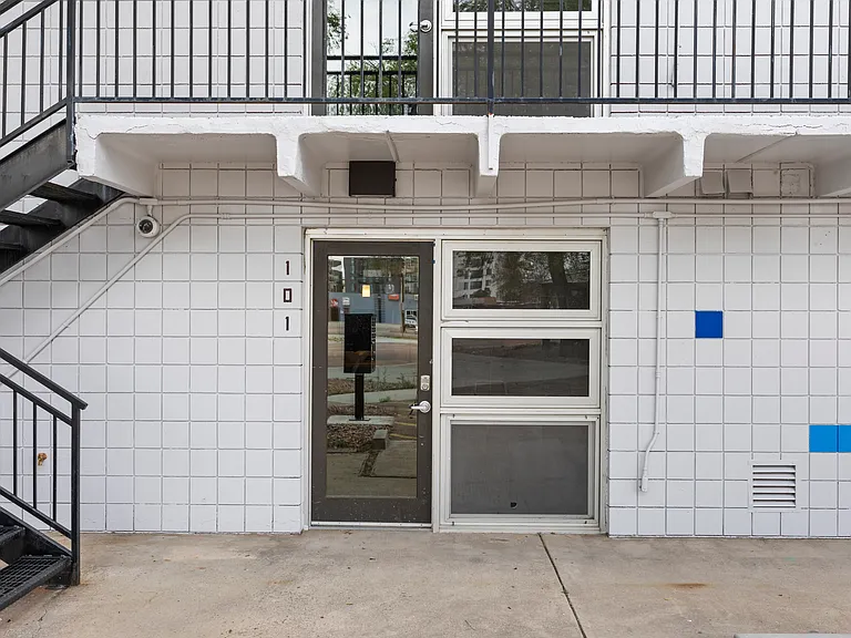 415 S Weber St #104 — Photo 8