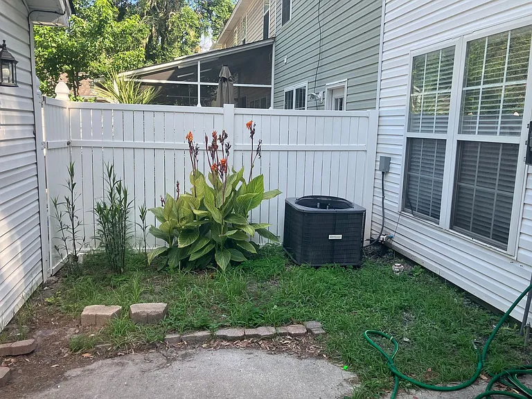 47 Regent Ave — Photo 8