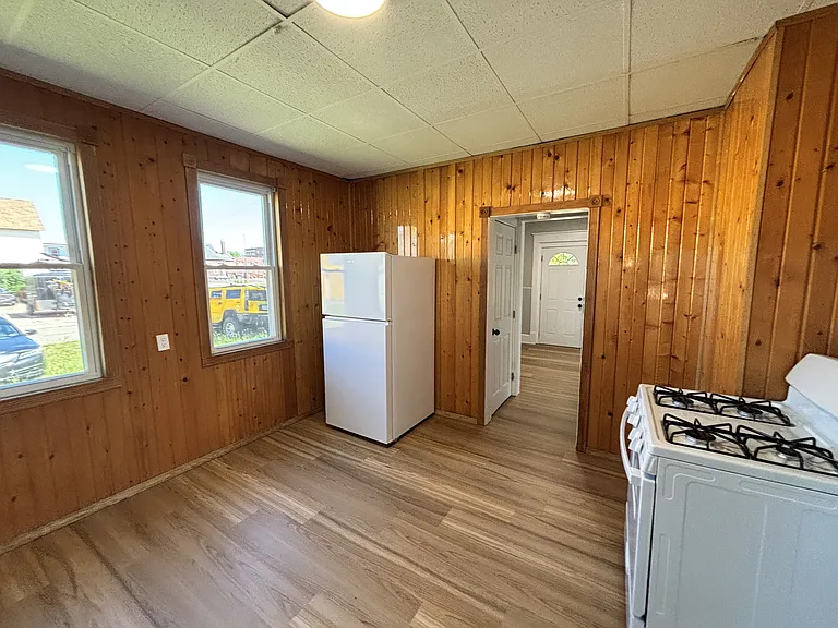 351 1st St SE — Photo 9