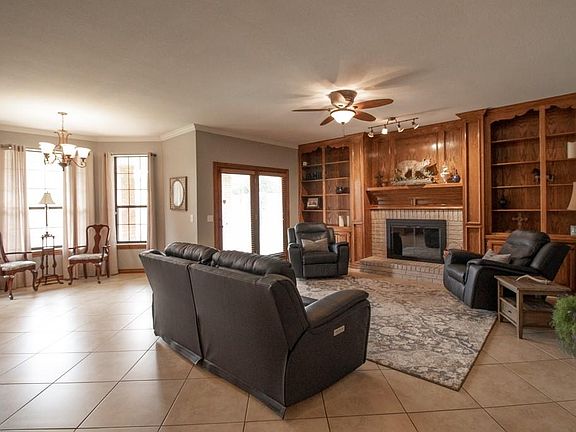 5th image of 2408 Villa Lante Cir